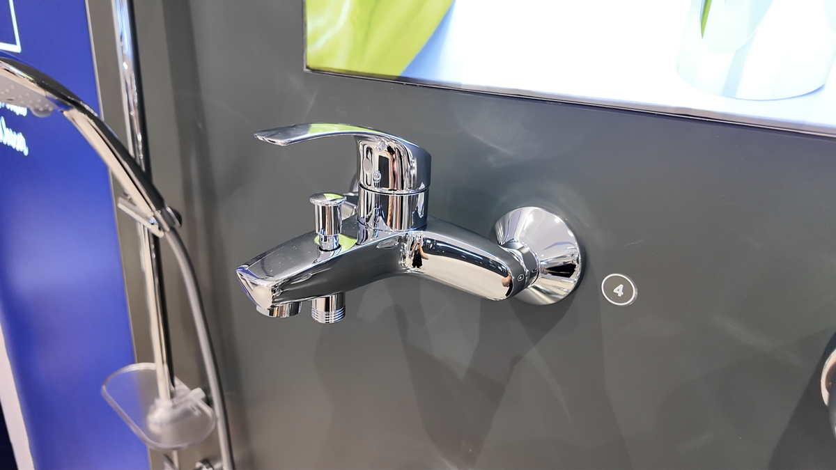 Củ sen tắm nóng lạnh Eurosmart Grohe 33300002