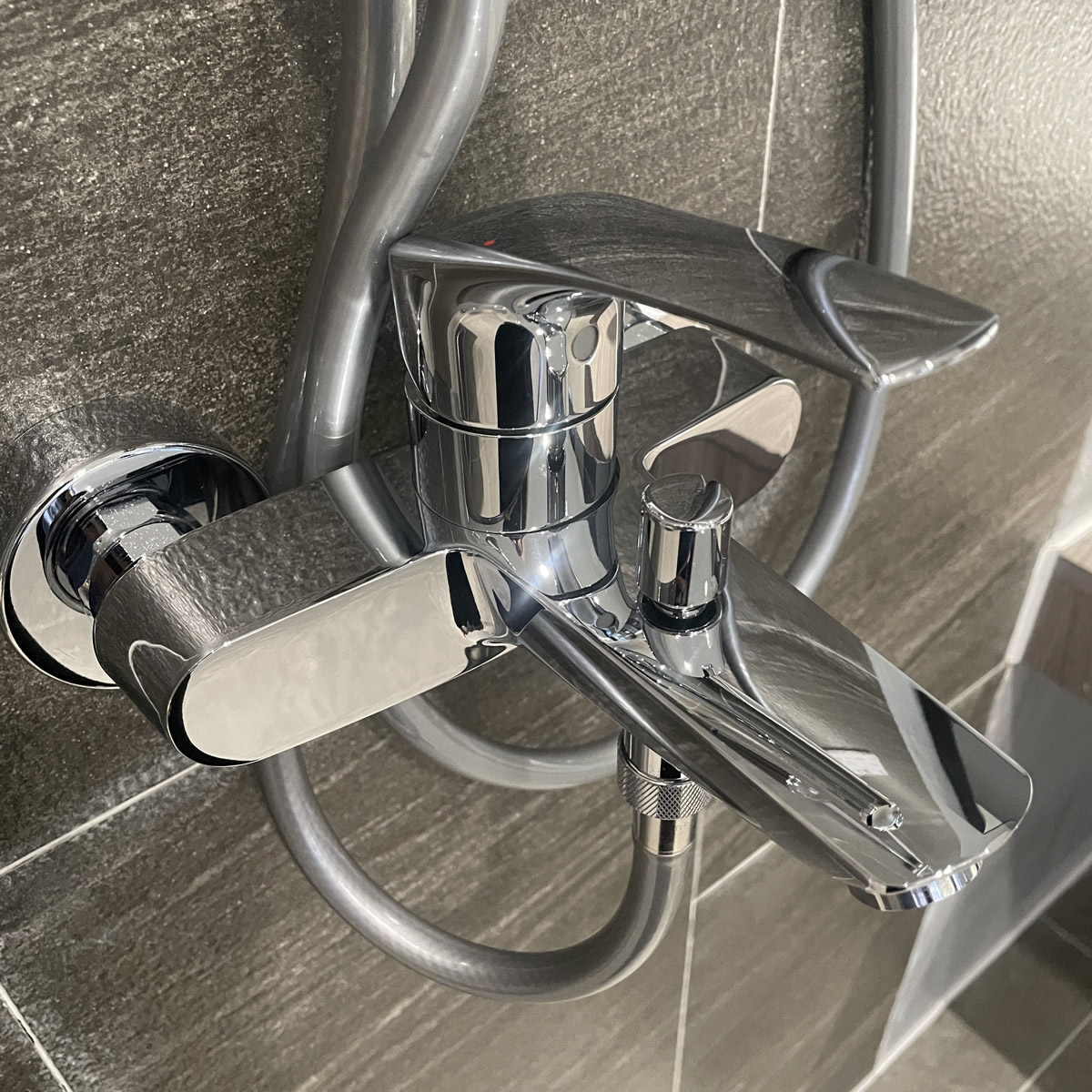 Củ sen tắm nóng lạnh EuroSmart GROHE 33300003