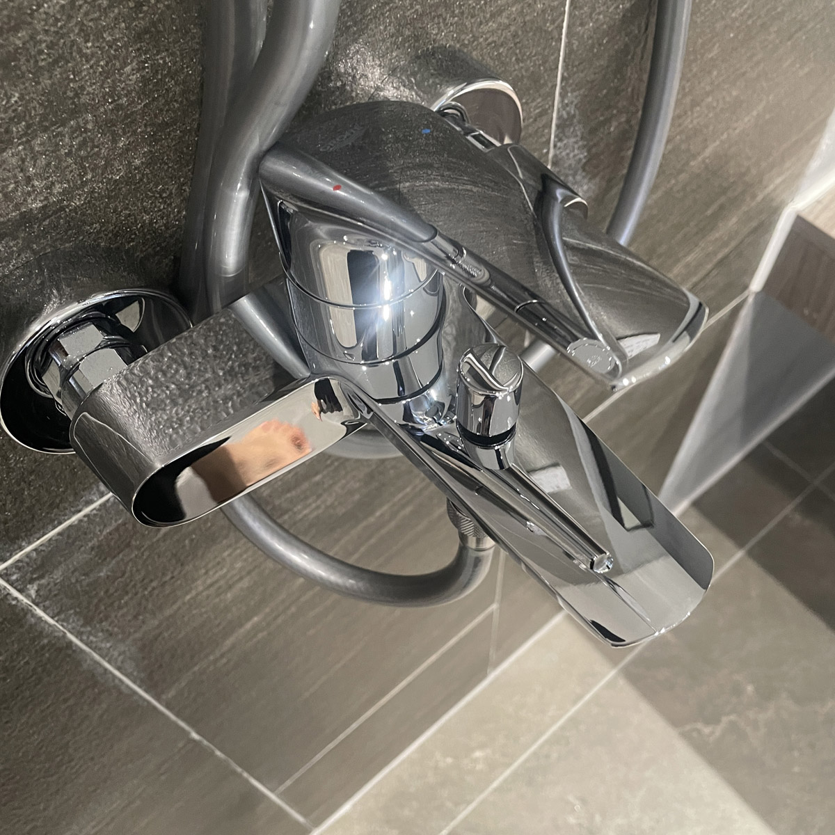 Củ sen tắm nóng lạnh EuroSmart GROHE 33300003