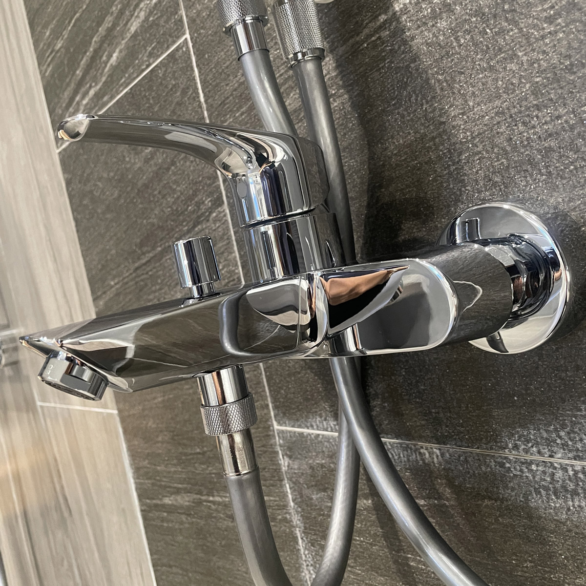 Củ sen tắm nóng lạnh EuroSmart GROHE 33300003