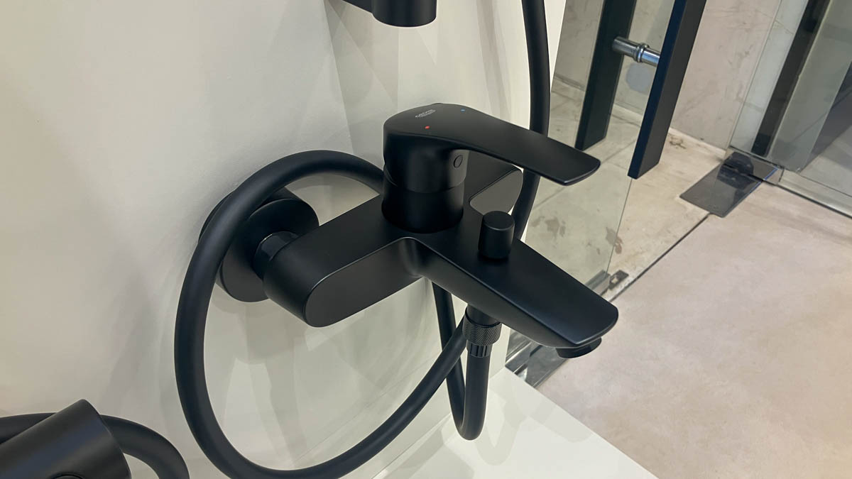 Củ sen tắm nóng lạnh EuroSmart GROHE 33300003