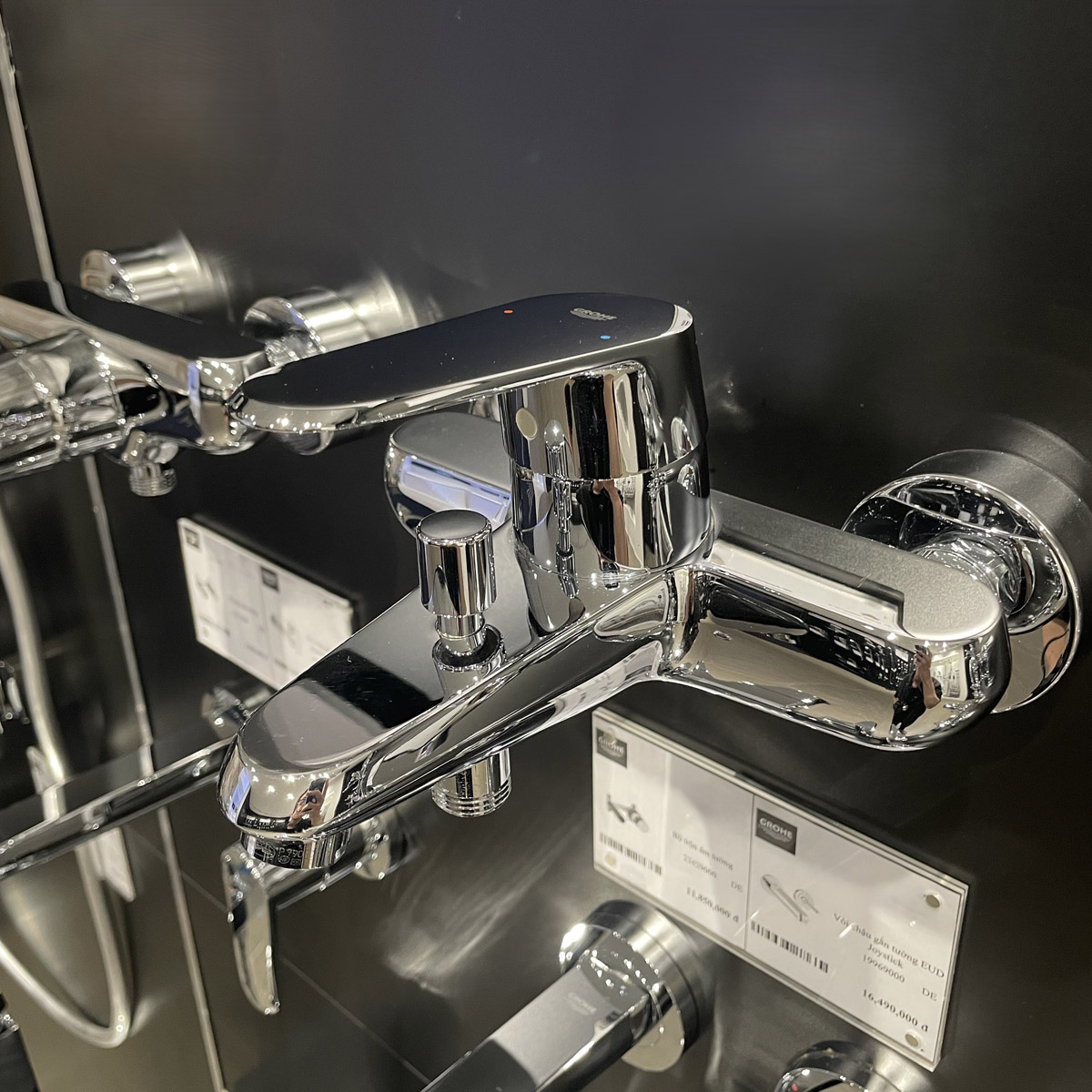 Củ sen tắm nóng lạnh Eurodisc Cosmo Grohe 33390002