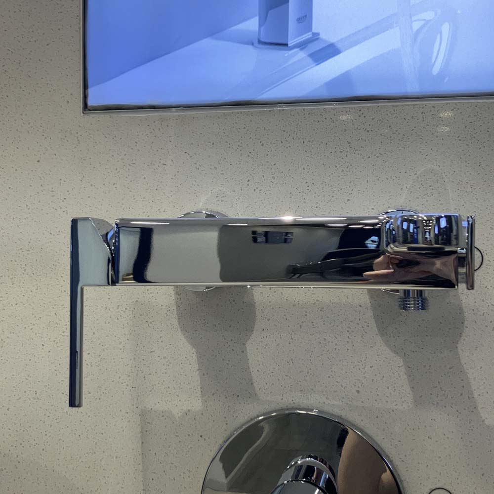 Củ sen tắm nóng lạnh Plus GROHE 33553003