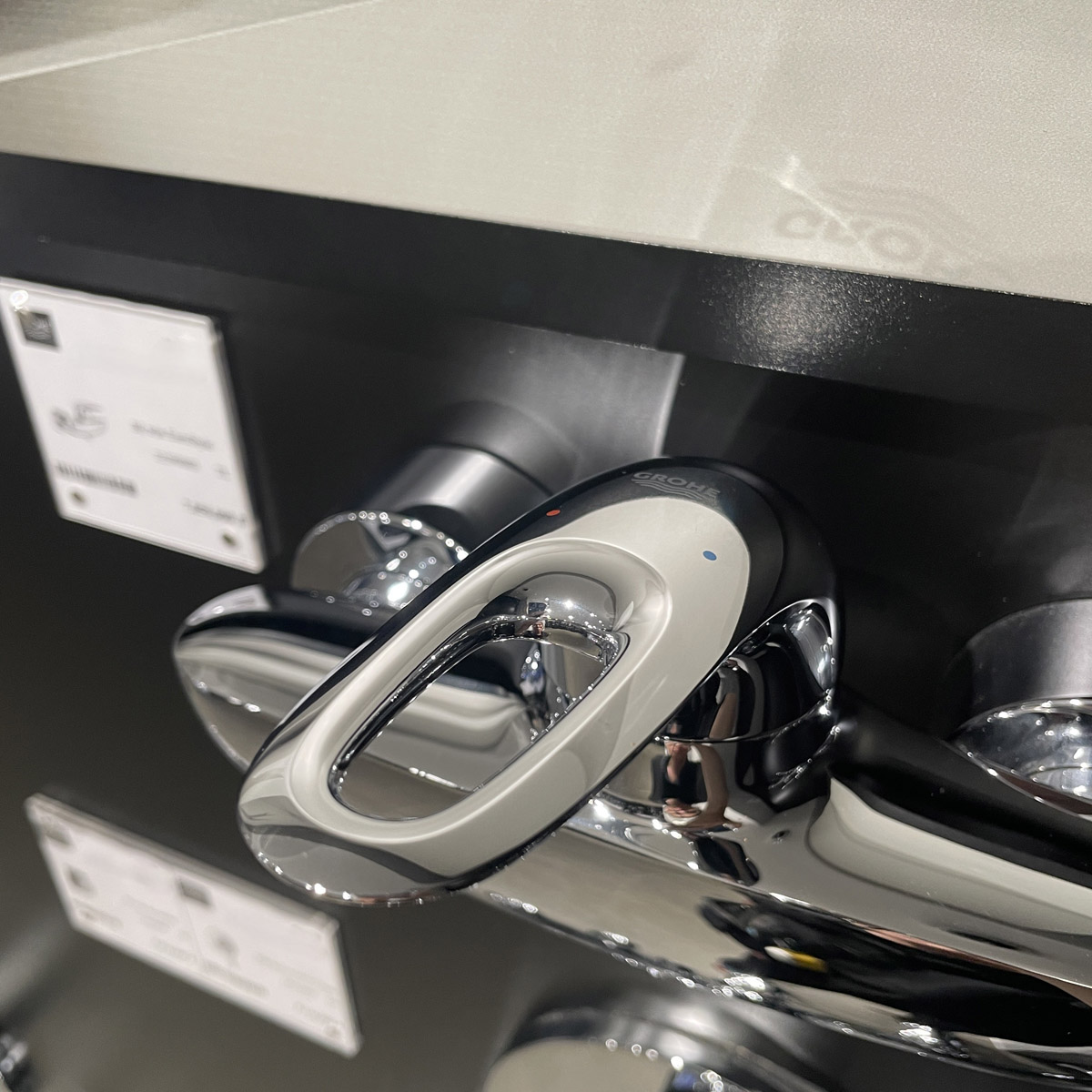 Củ sen tắm nóng lạnh Eurostyle GROHE 33590003