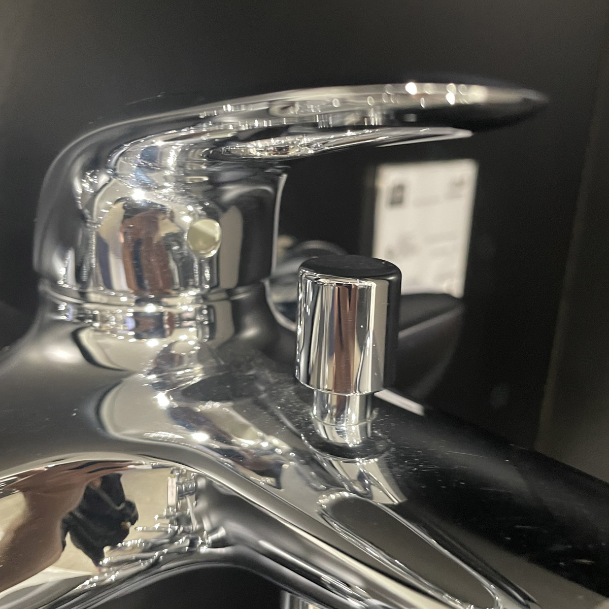 Củ sen tắm nóng lạnh Eurostyle GROHE 33591003