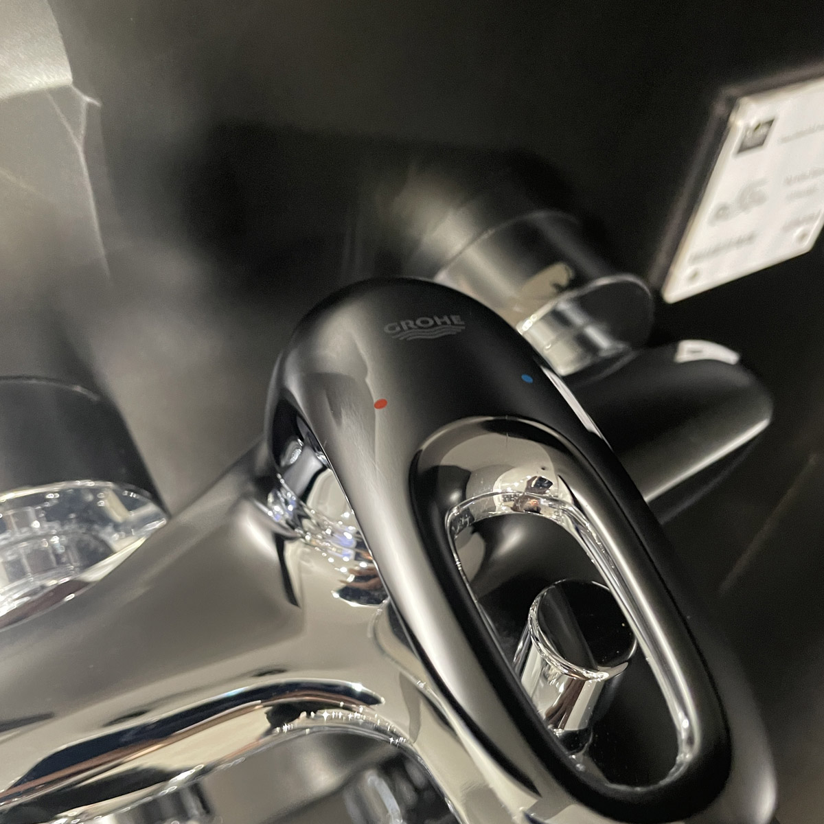 Củ sen tắm nóng lạnh Eurostyle GROHE 33591003