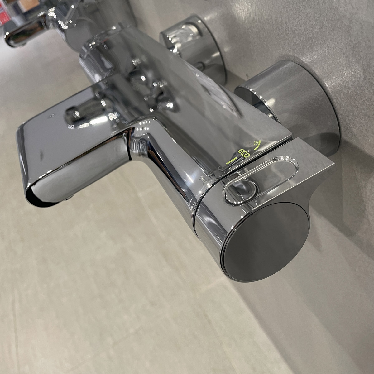 Củ sen tắm nhiệt độ Grohtherm 2000 GROHE 34174001