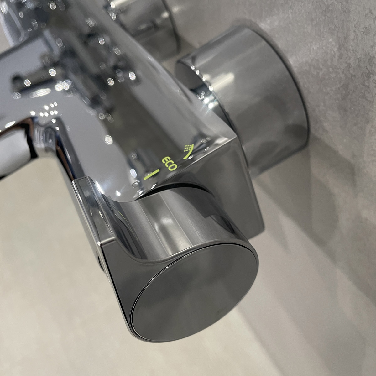 Củ sen tắm nhiệt độ Grohtherm 2000 GROHE 34174001