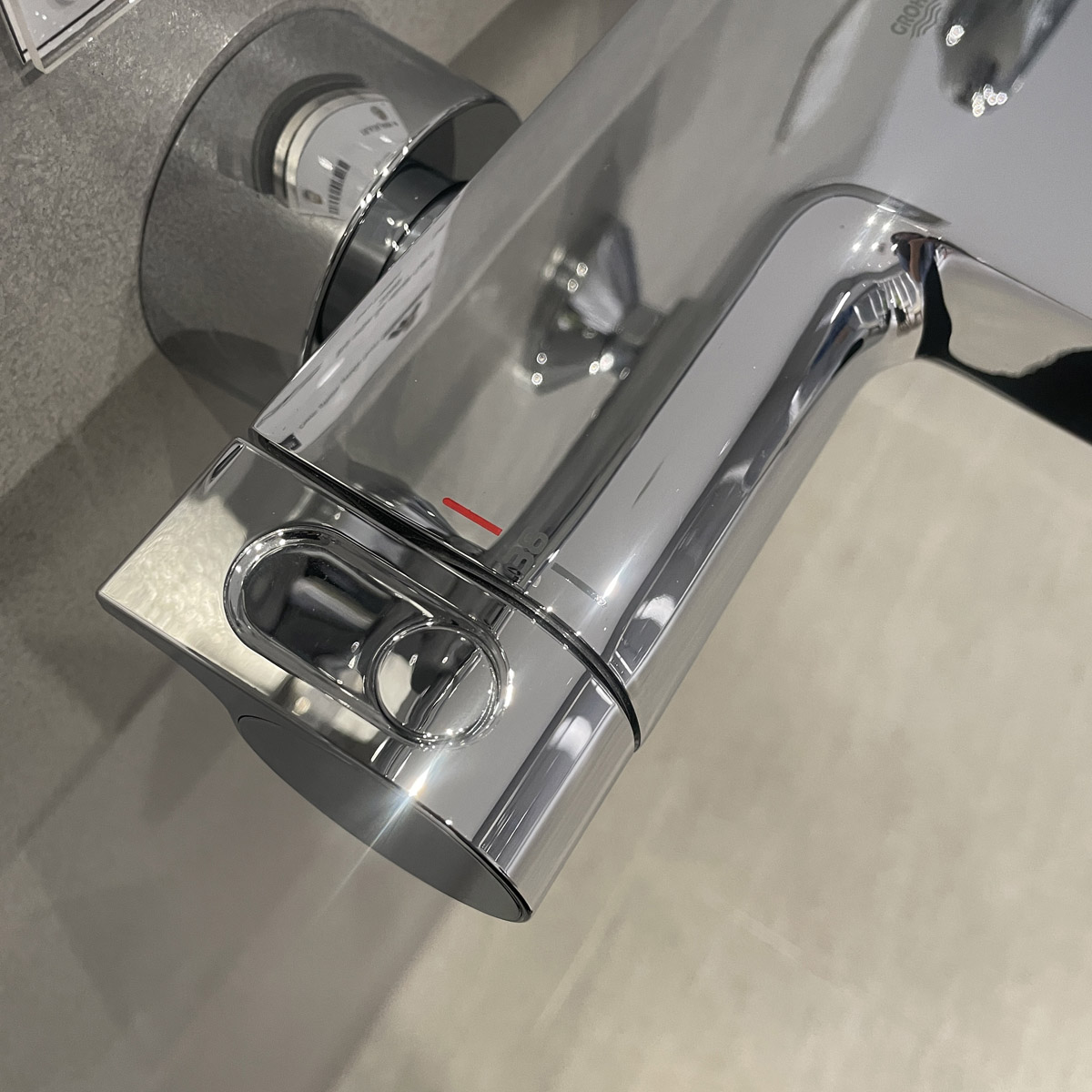 Củ sen tắm nhiệt độ Grohtherm 2000 GROHE 34174001