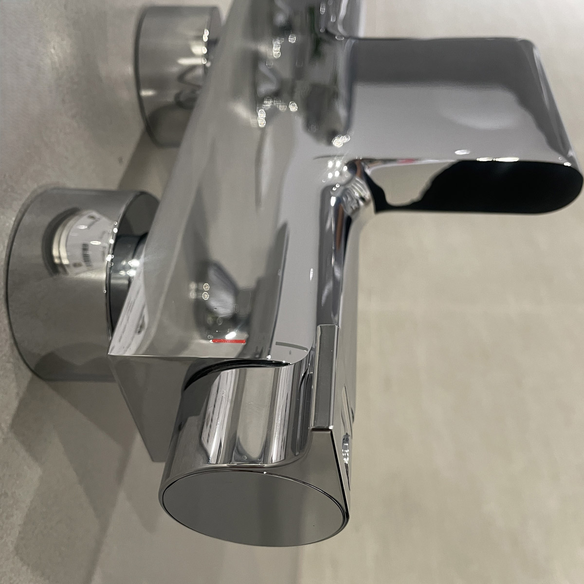 Củ sen tắm nhiệt độ Grohtherm 2000 GROHE 34174001