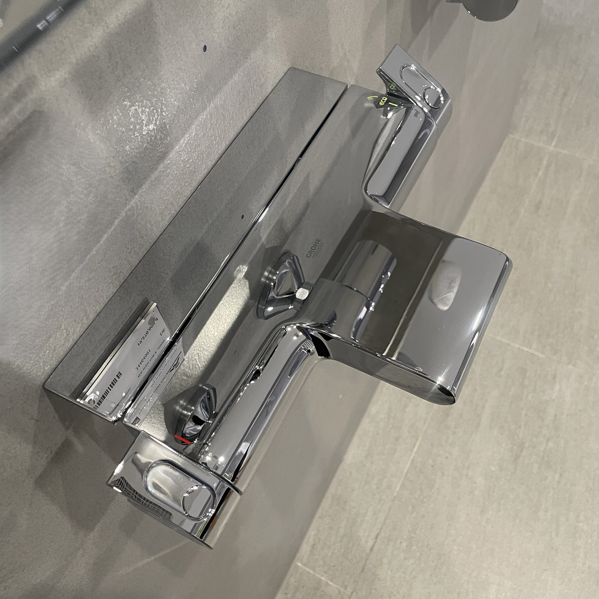 Củ sen tắm nhiệt độ Grohtherm 2000 GROHE 34464001