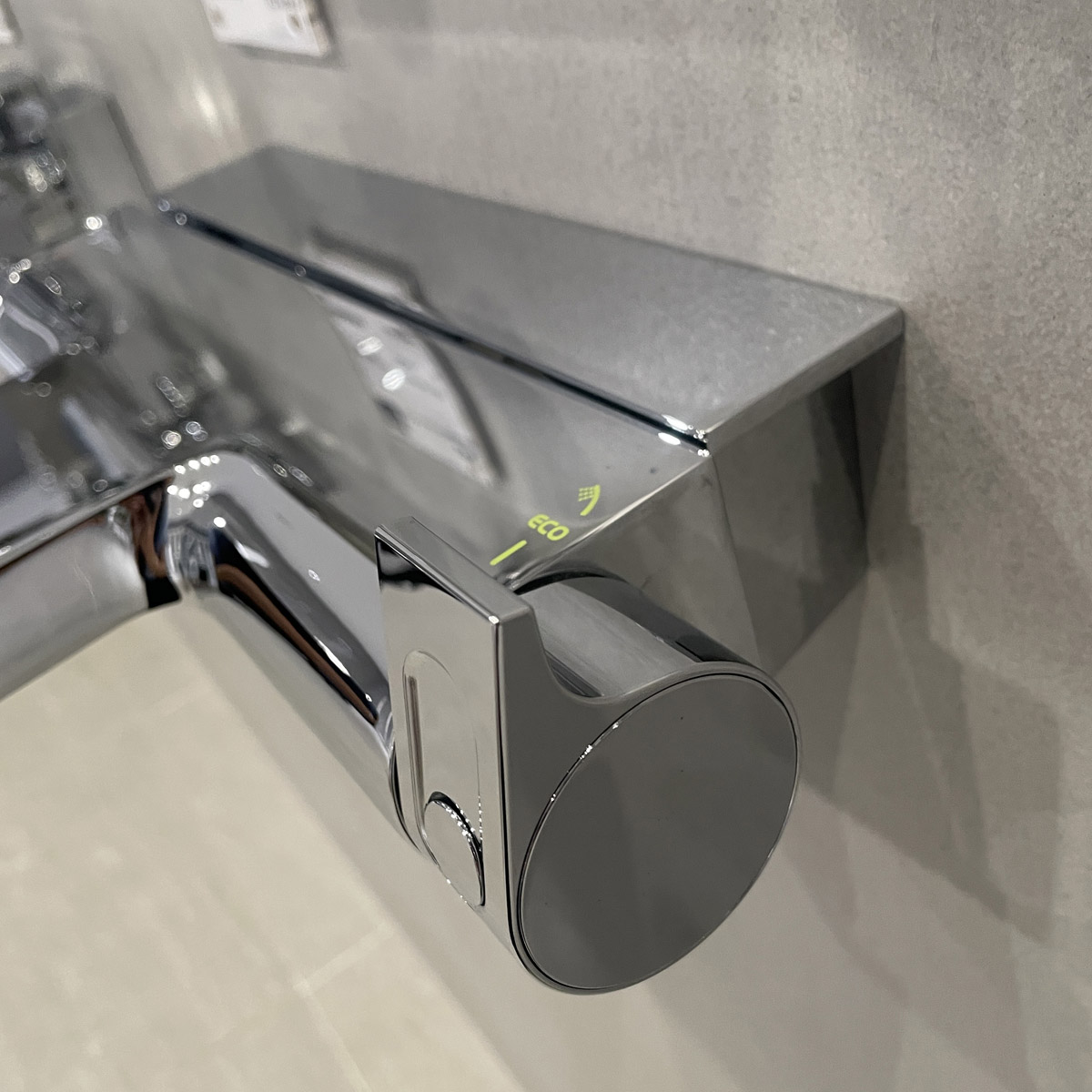 Củ sen tắm nhiệt độ Grohtherm 2000 GROHE 34464001