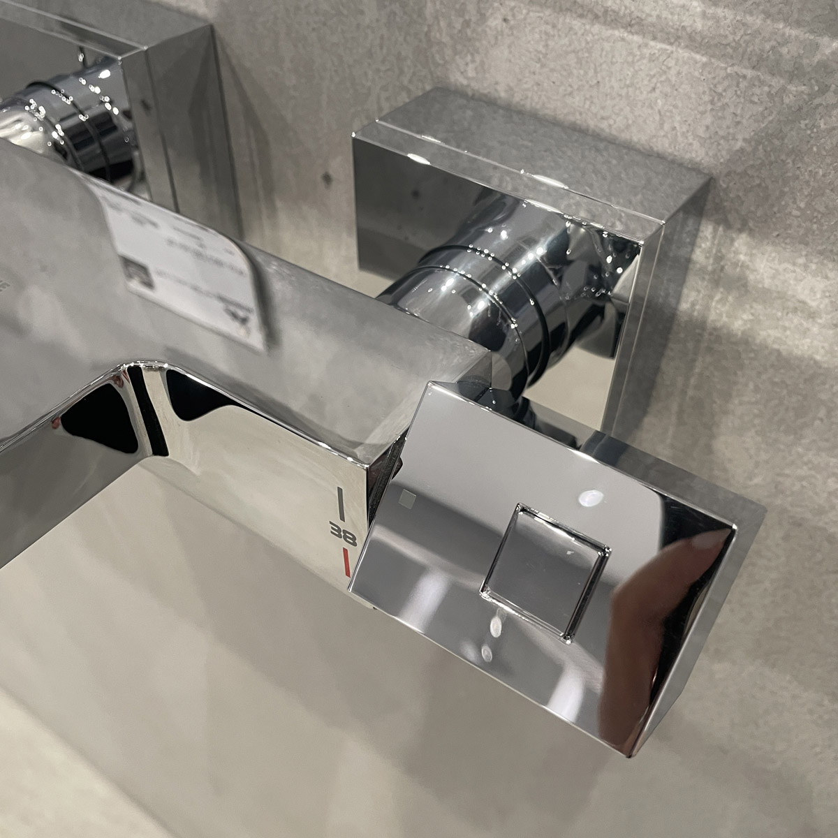 Củ sen tắm nhiệt độ Grohtherm Cube GROHE 34497000