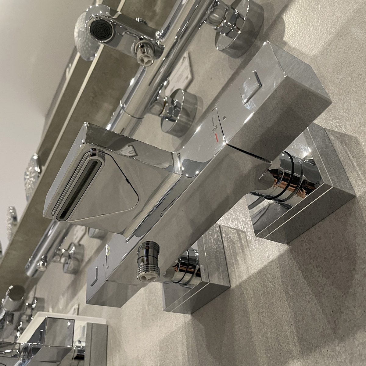 Củ sen tắm nhiệt độ Grohtherm Cube GROHE 34497000