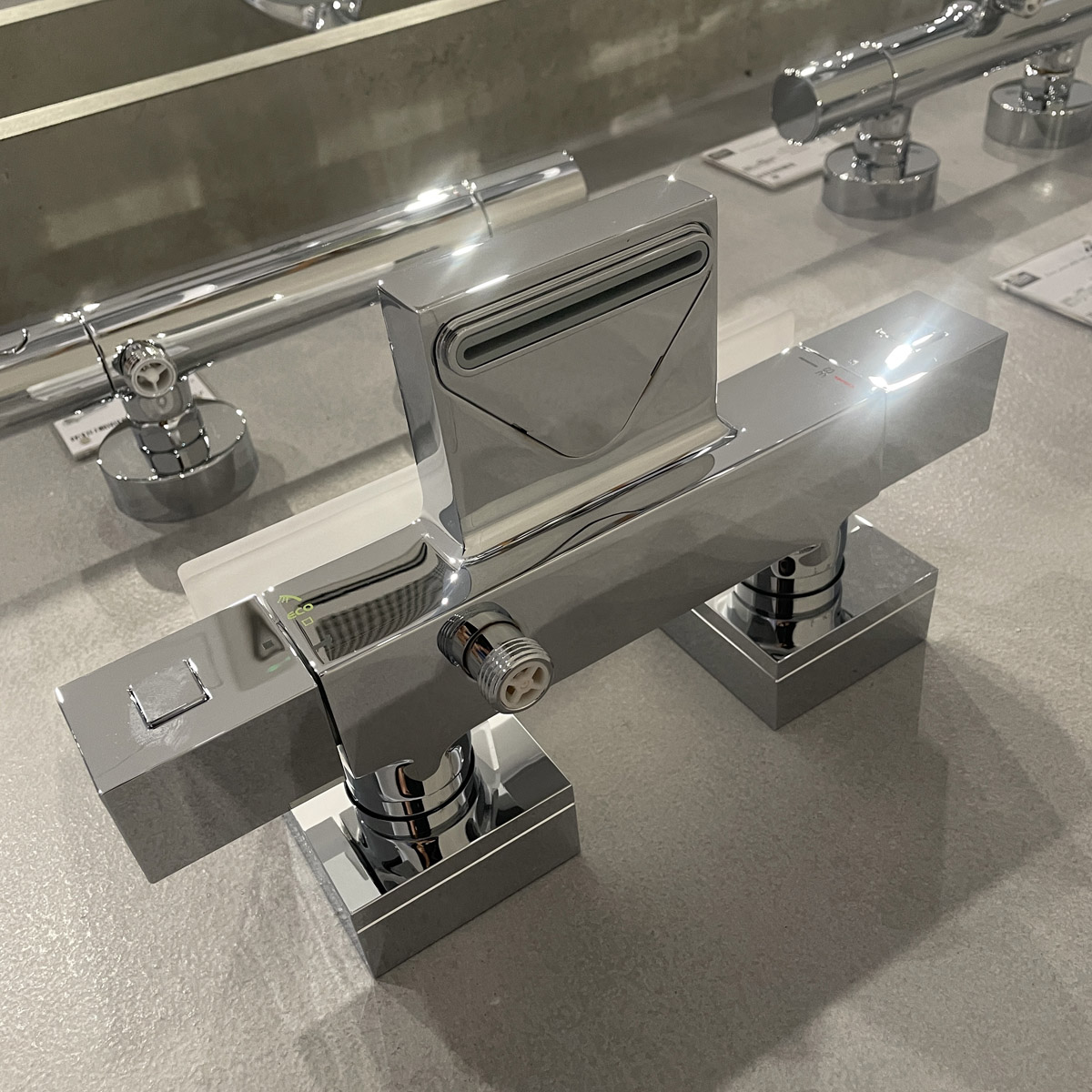 Củ sen tắm nhiệt độ Grohtherm Cube GROHE 34502000