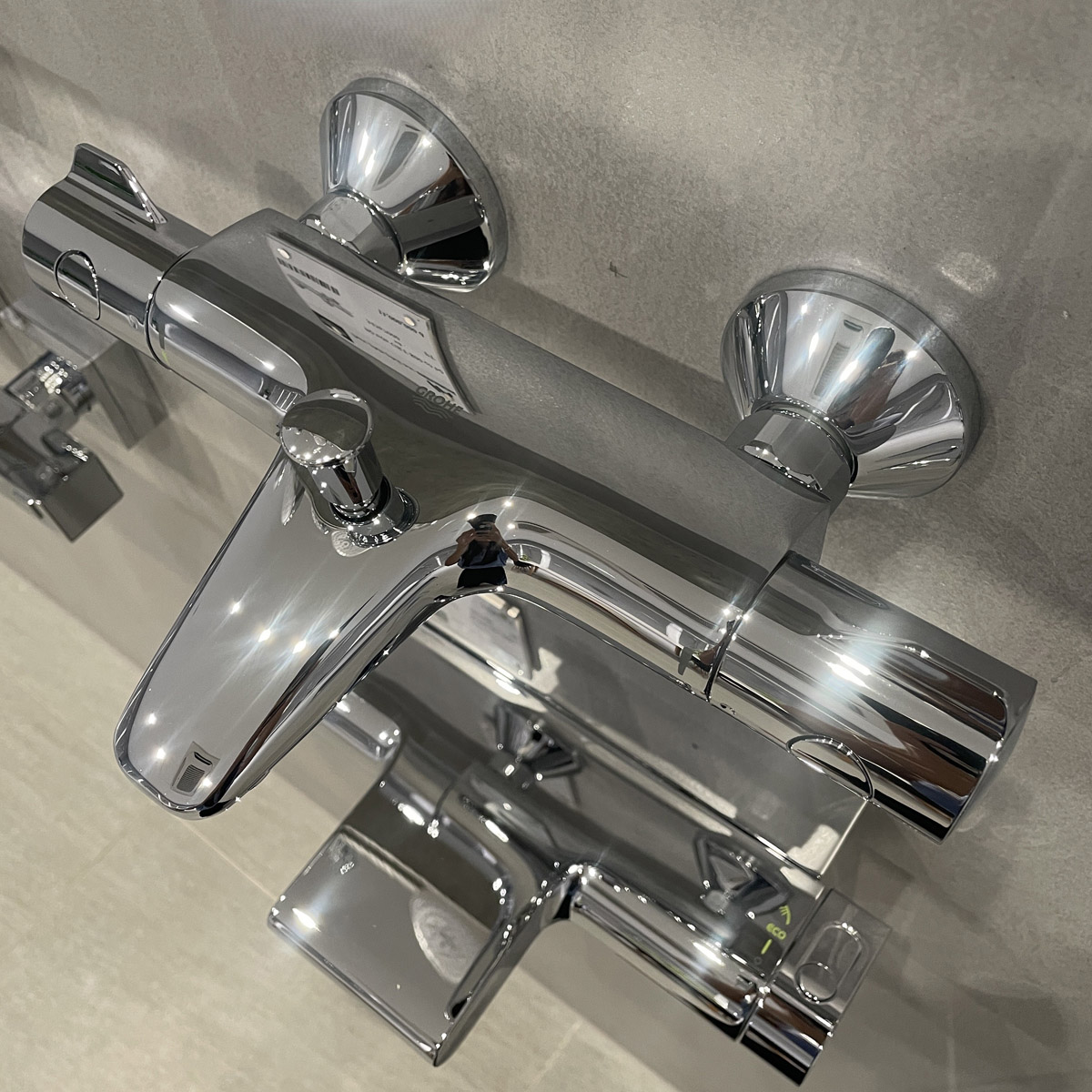 Bộ trộn sen tắm ổn nhiệt 2 chế độ Grohtherm 800 GROHE 34567000