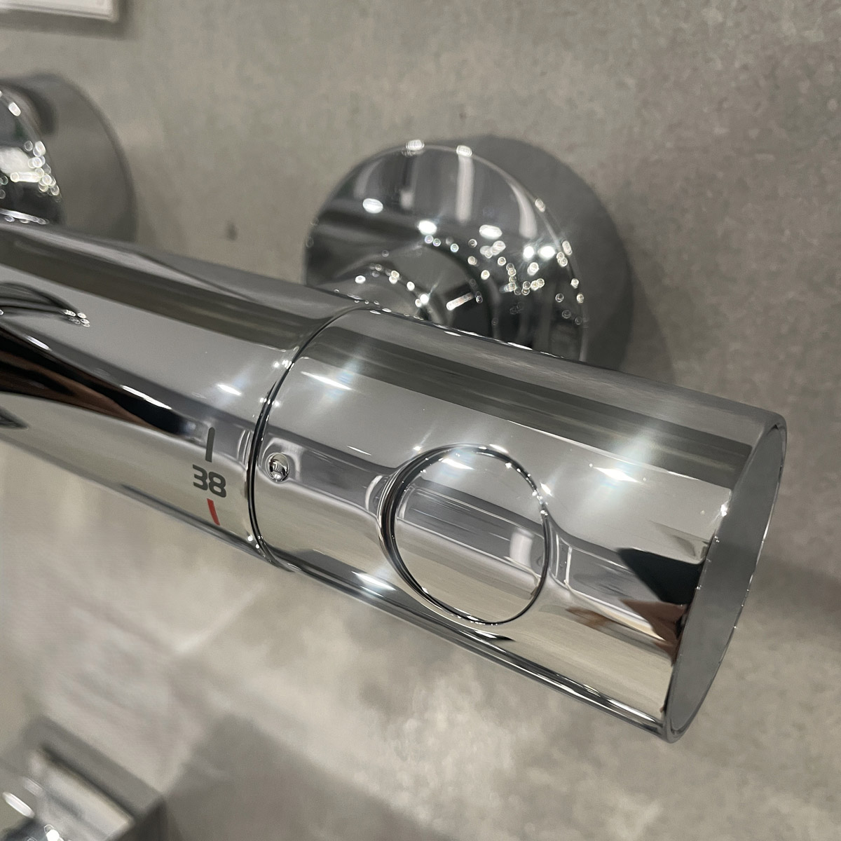 Củ sen tắm nhiệt độ Grohtherm 800 GROHE 34766000