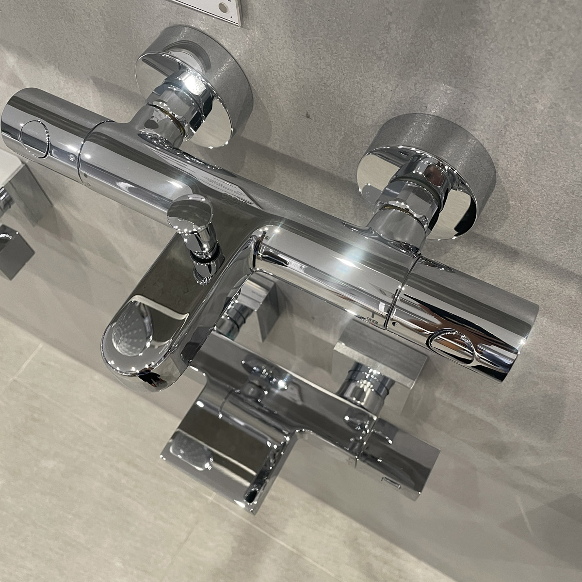 Củ sen tắm nhiệt độ Grohtherm 800 GROHE 34766000