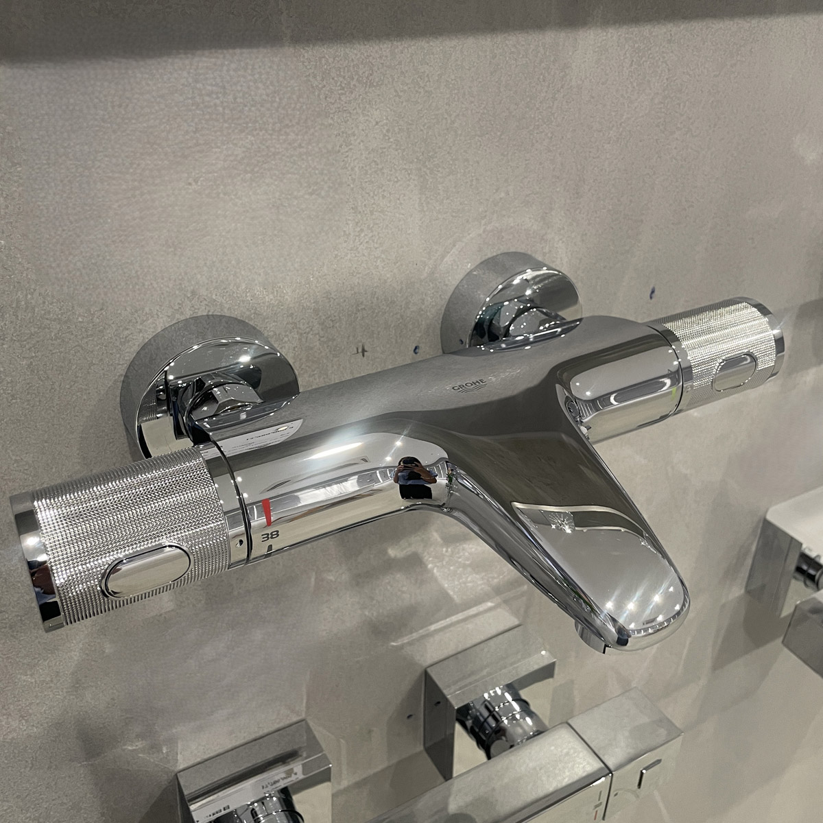 Củ sen tắm nhiệt độ Grohtherm 1000 GROHE 34779000