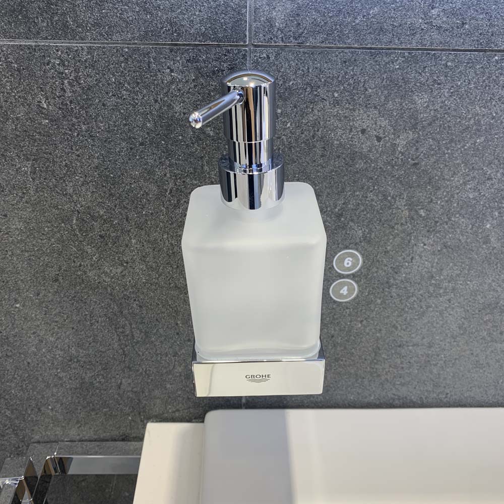 Hộp xịt xà phòng Selection Cube GROHE 40805000