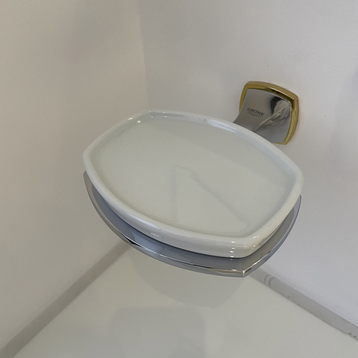 Kệ đựng xà phòng Grandera GROHE 40628000