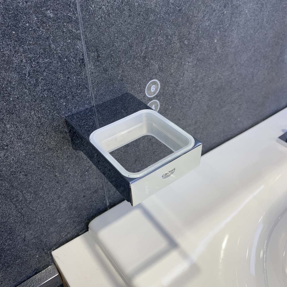 Giá đỡ ly thủy tinh hoặc dĩa và hộp xịt xà phòng Selection Cube GROHE 40865000