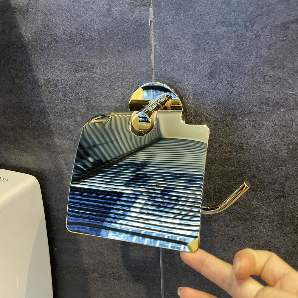 Lô giấy vệ sinh có nắp Essentials GROHE 40367001