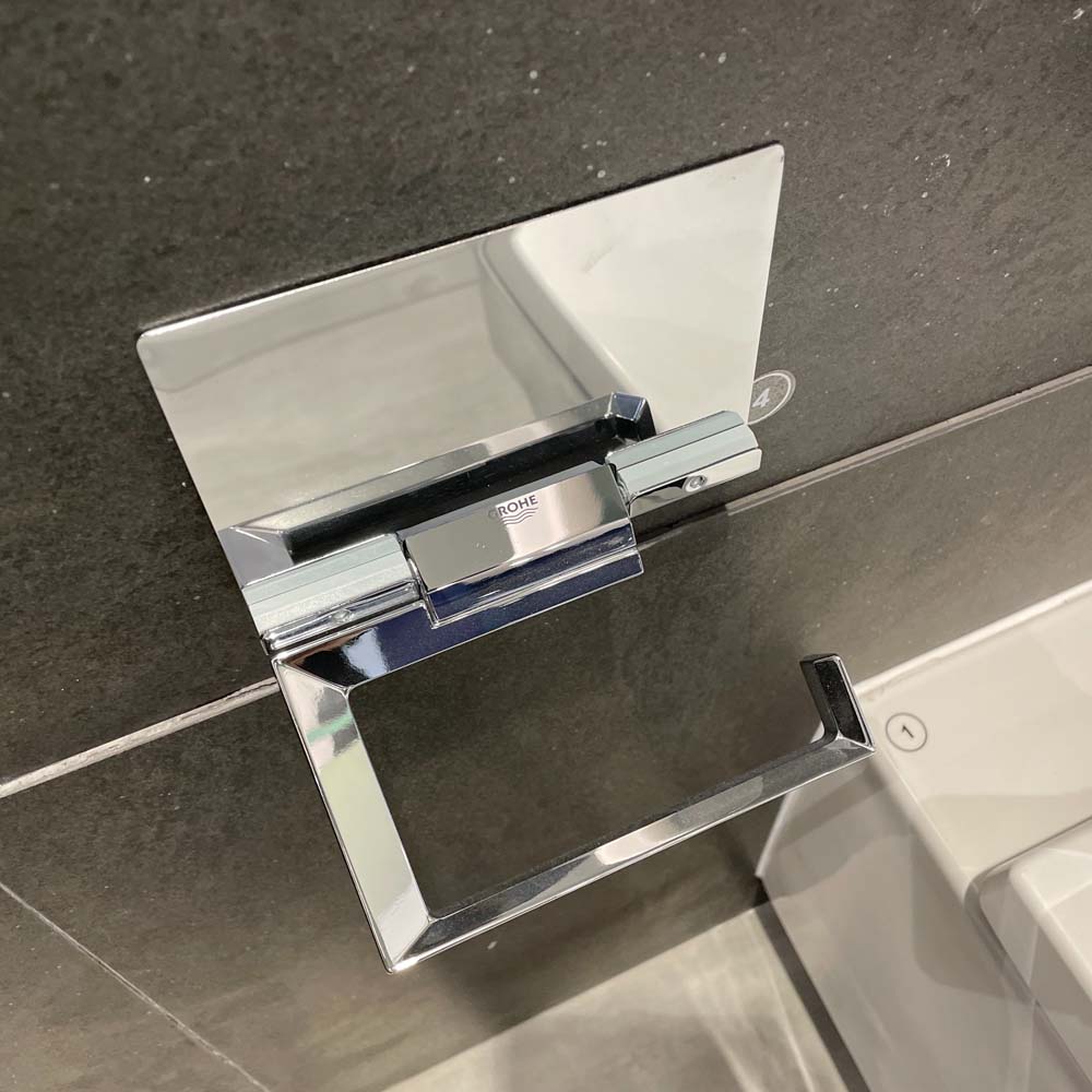 Lô giấy vệ sinh có nắp Selection Cube GROHE 40781000