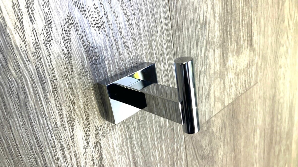 Móc treo áo gắn tường Essentials Cube GROHE 40511001