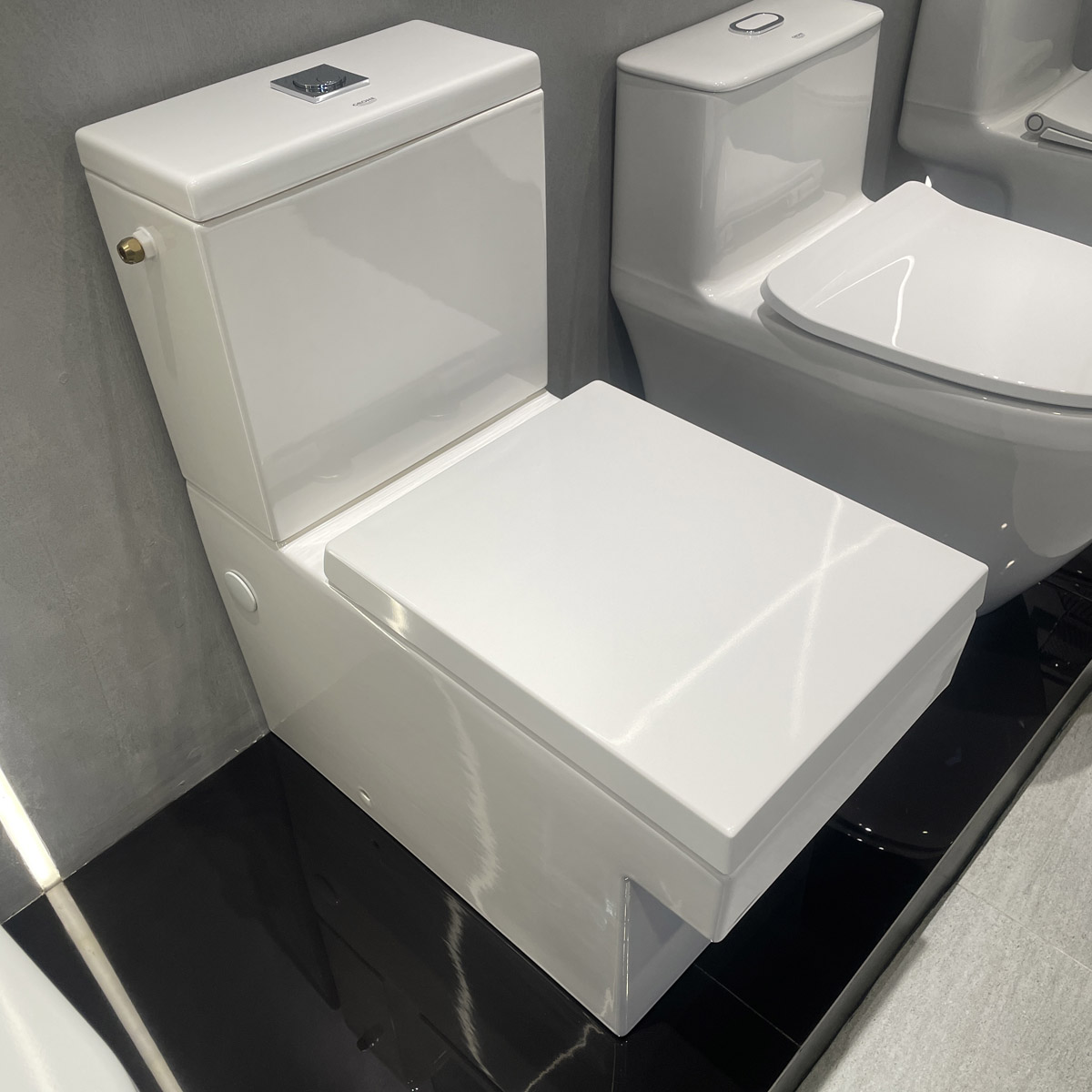 Nắp bồn cầu đóng êm Cube Ceramic GROHE 39488000