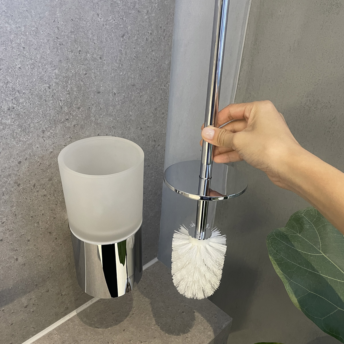 Bộ cọ cầu gắn tường Atrio GROHE 40314003