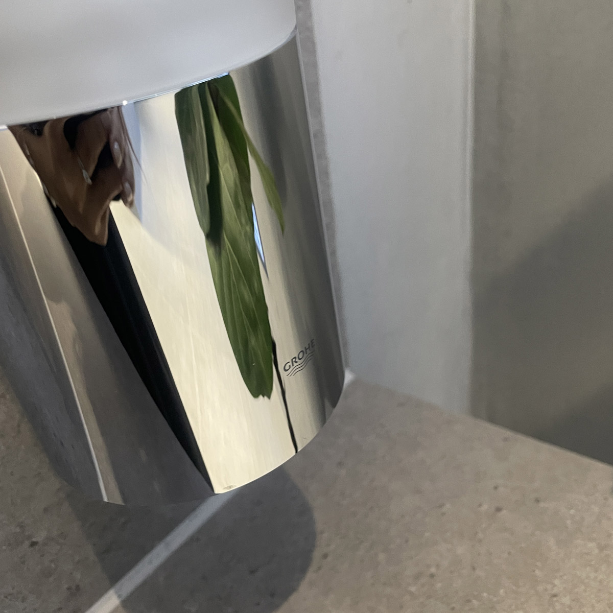 Bộ cọ cầu gắn tường Atrio GROHE 40314003