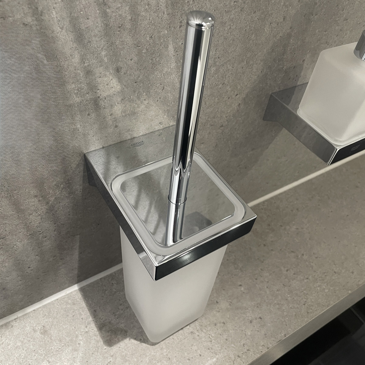 Bộ cọ cầu gắn tường Selection Cube GROHE 40857000