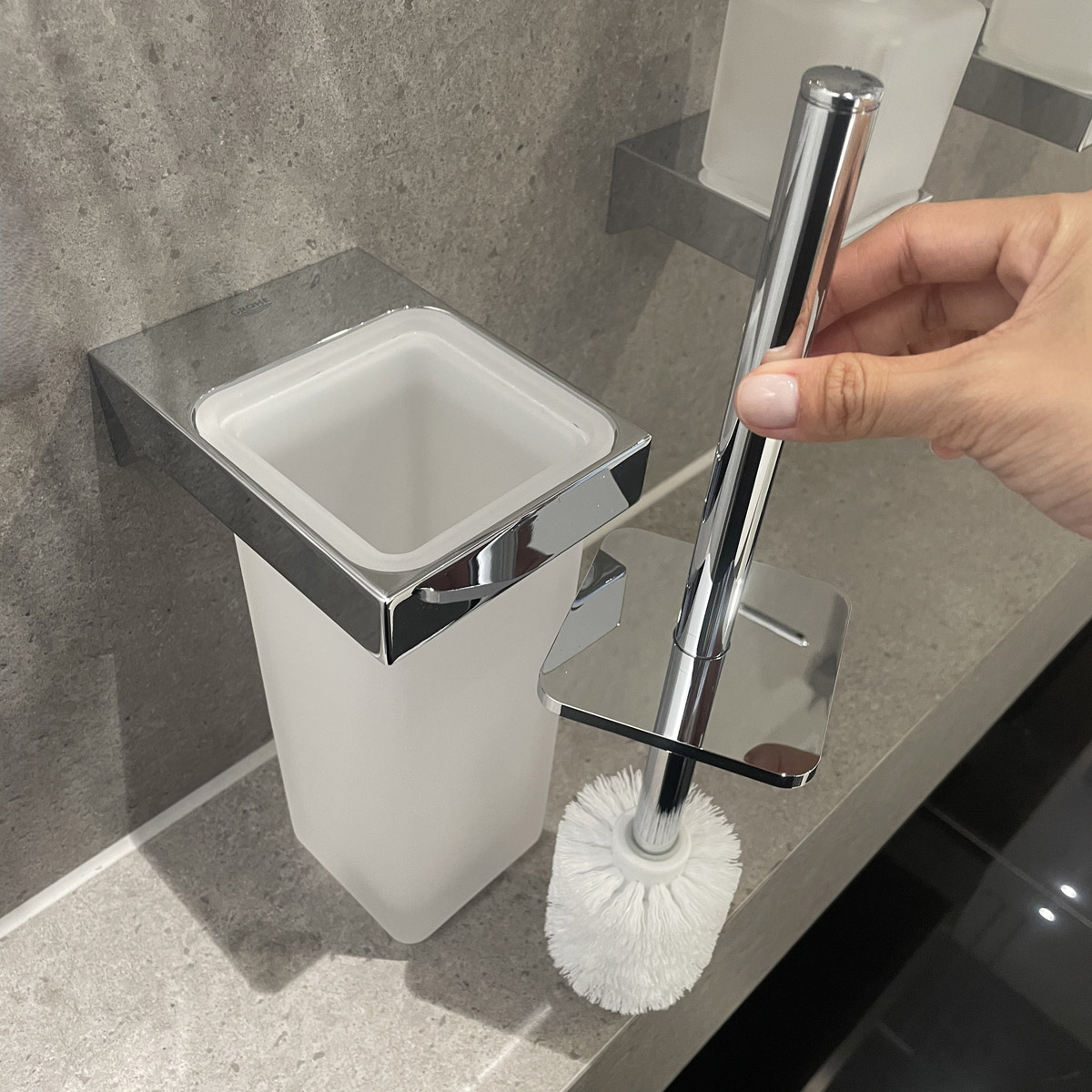 Bộ cọ cầu gắn tường Selection Cube GROHE 40857000