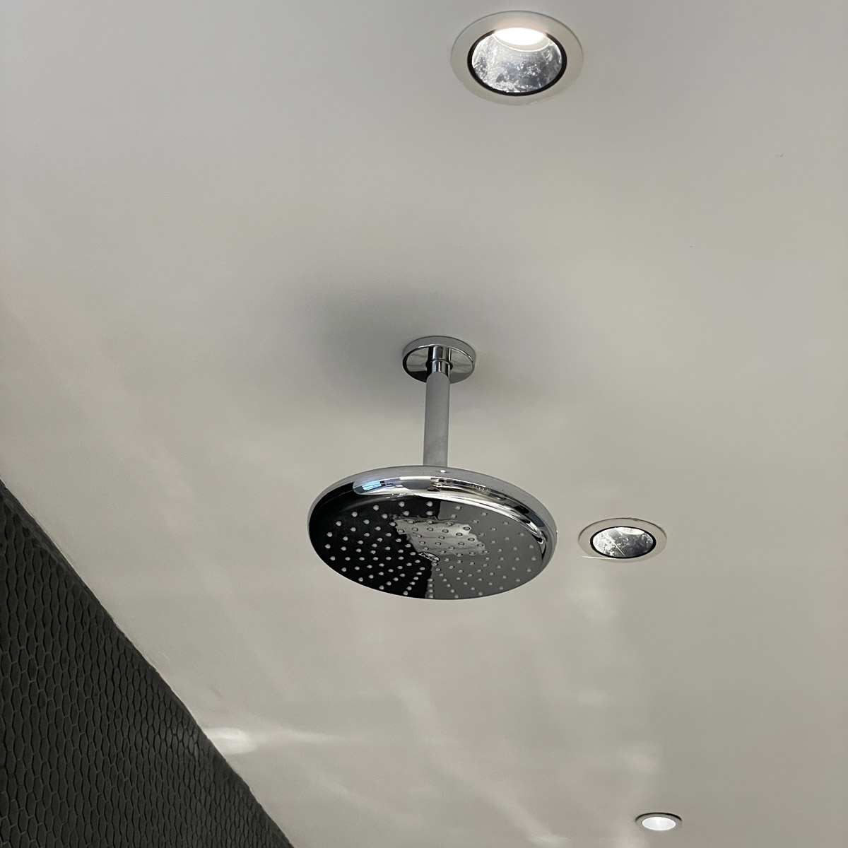 Thanh treo bát sen gắn trần GROHE 28724000