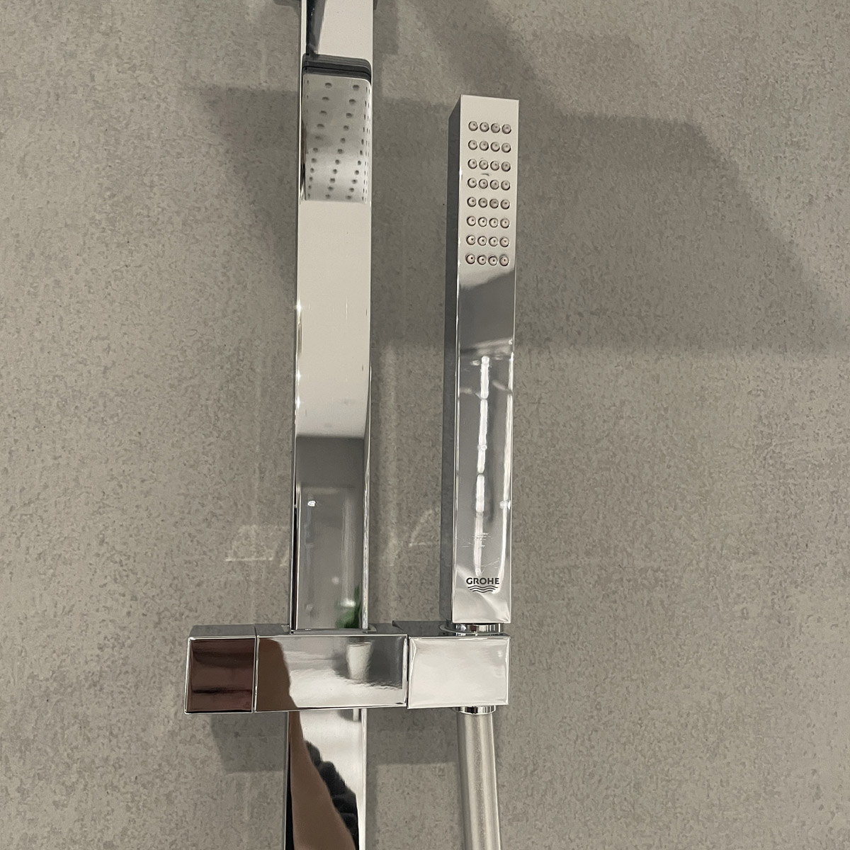 Bộ sen cây tắm đứng nhiệt độ Euphoria Cube GROHE 26087000