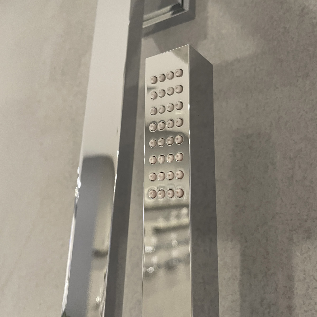 Bộ sen cây tắm đứng nhiệt độ Euphoria Cube GROHE 26087000