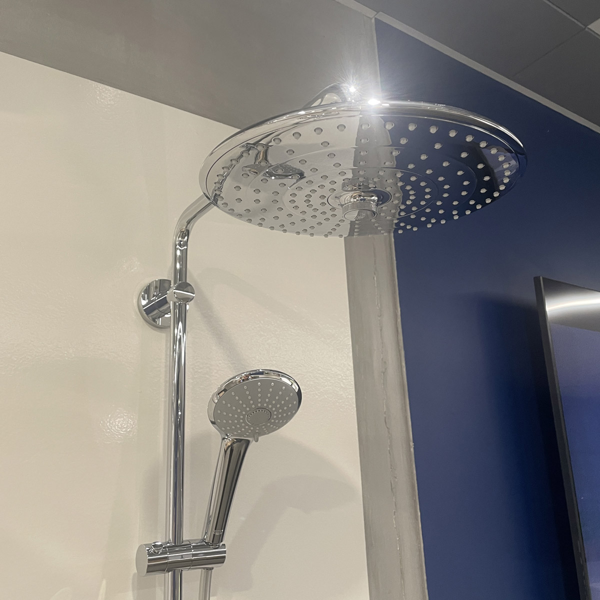 Bộ cây sen tắm ổn nhiệt Euphoria 260 GROHE 26114001 (mã cũ)