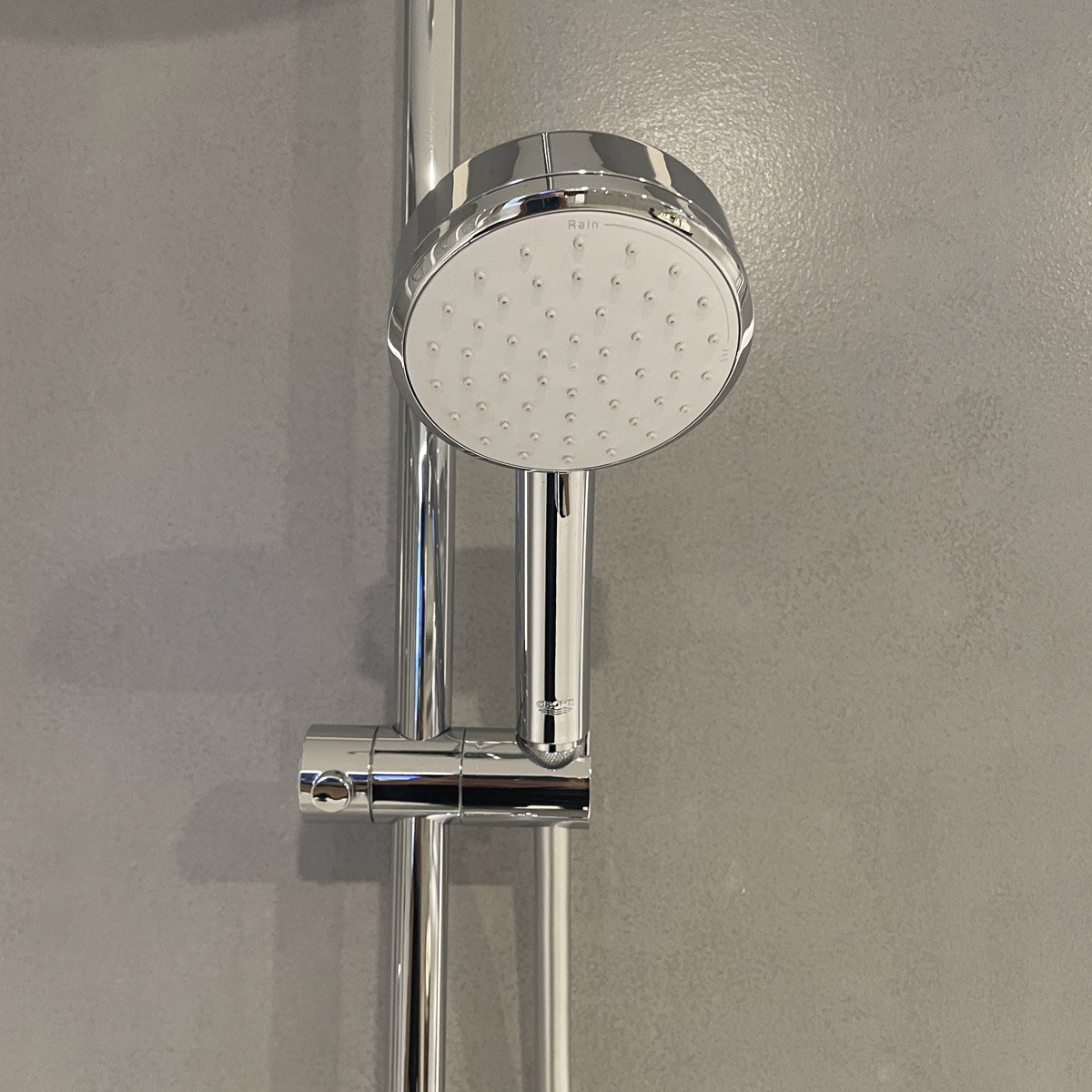 Bộ sen cây tắm đứng nhiệt độ Tempesta Cosmopolitan GROHE 26223001