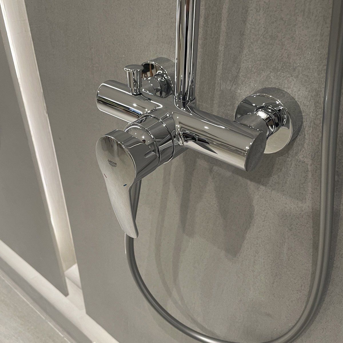 Sen cây New Tempesta 200 Grohe 26244001