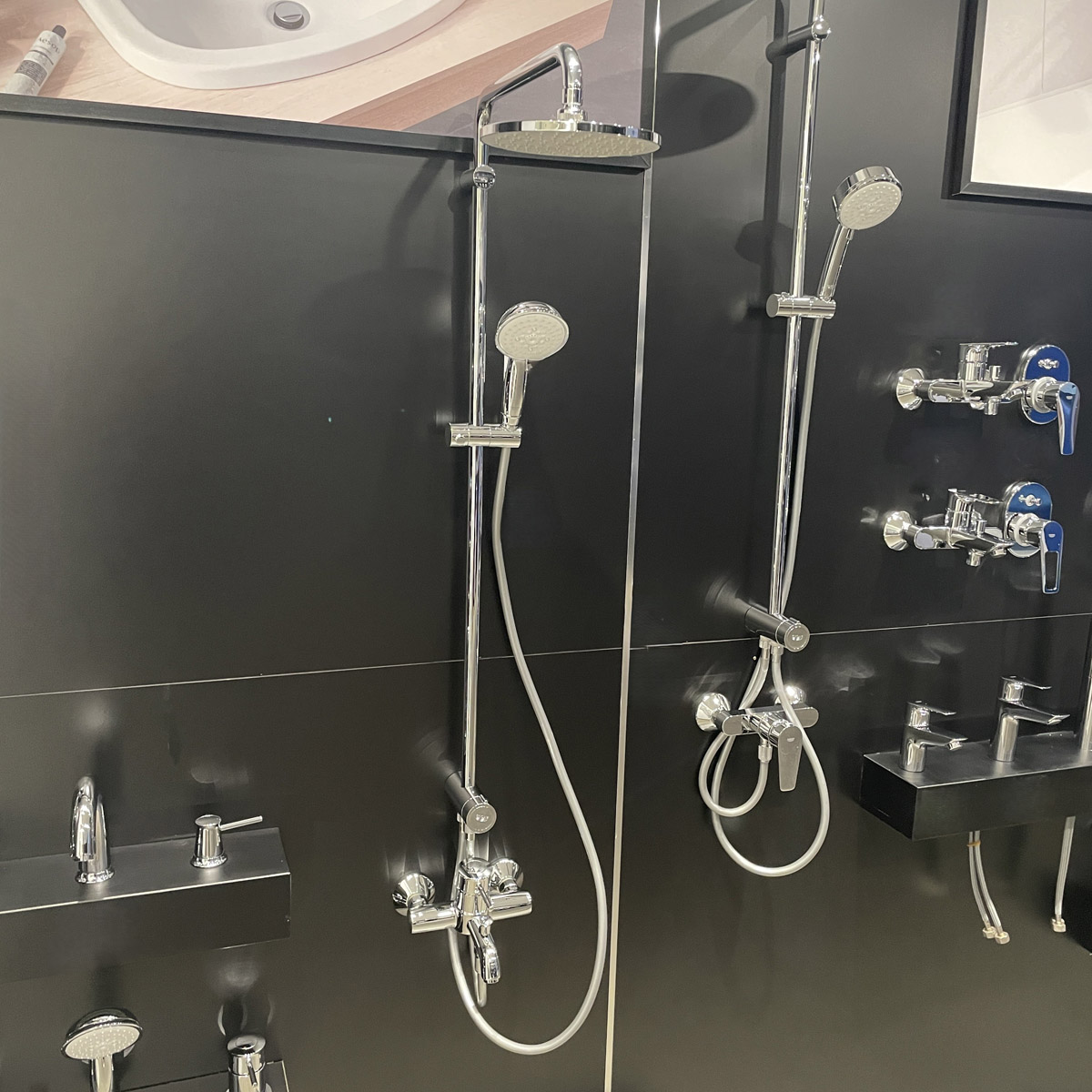 Thân sen cây tắm đứng Tempesta Rustic System 200 GROHE 26454001