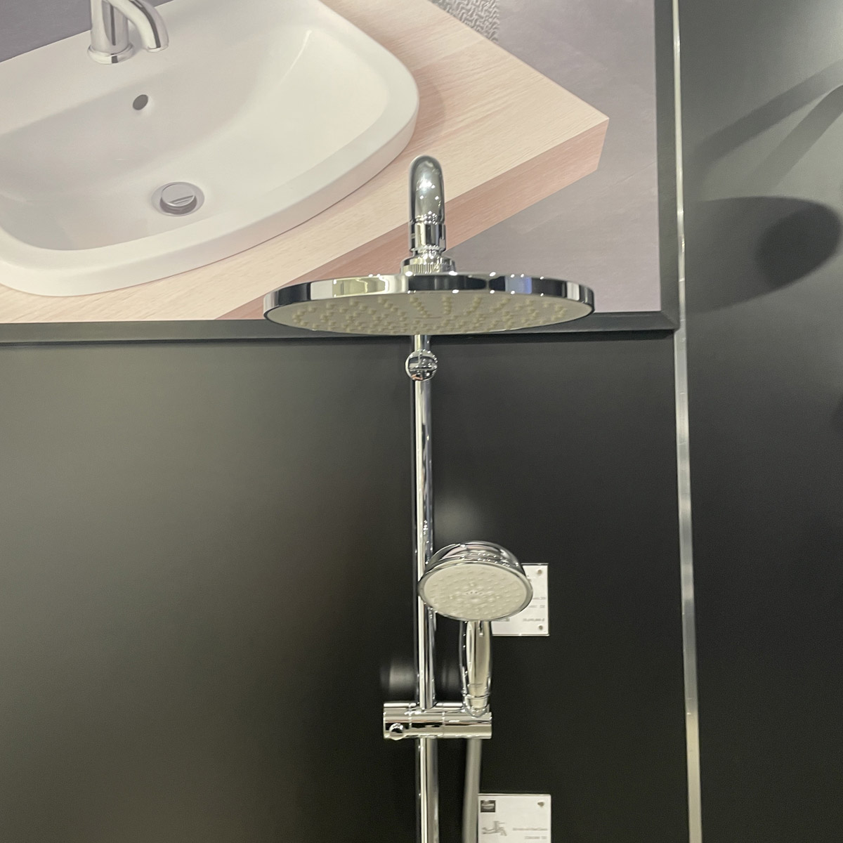 Thân sen cây tắm đứng Tempesta Rustic System 200 GROHE 26454001