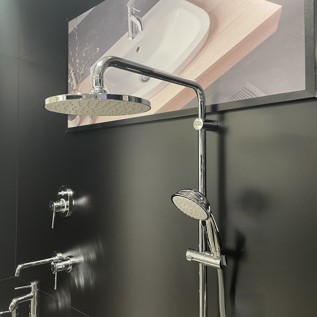 Thân sen cây tắm đứng Tempesta Rustic System 200 GROHE 26454001