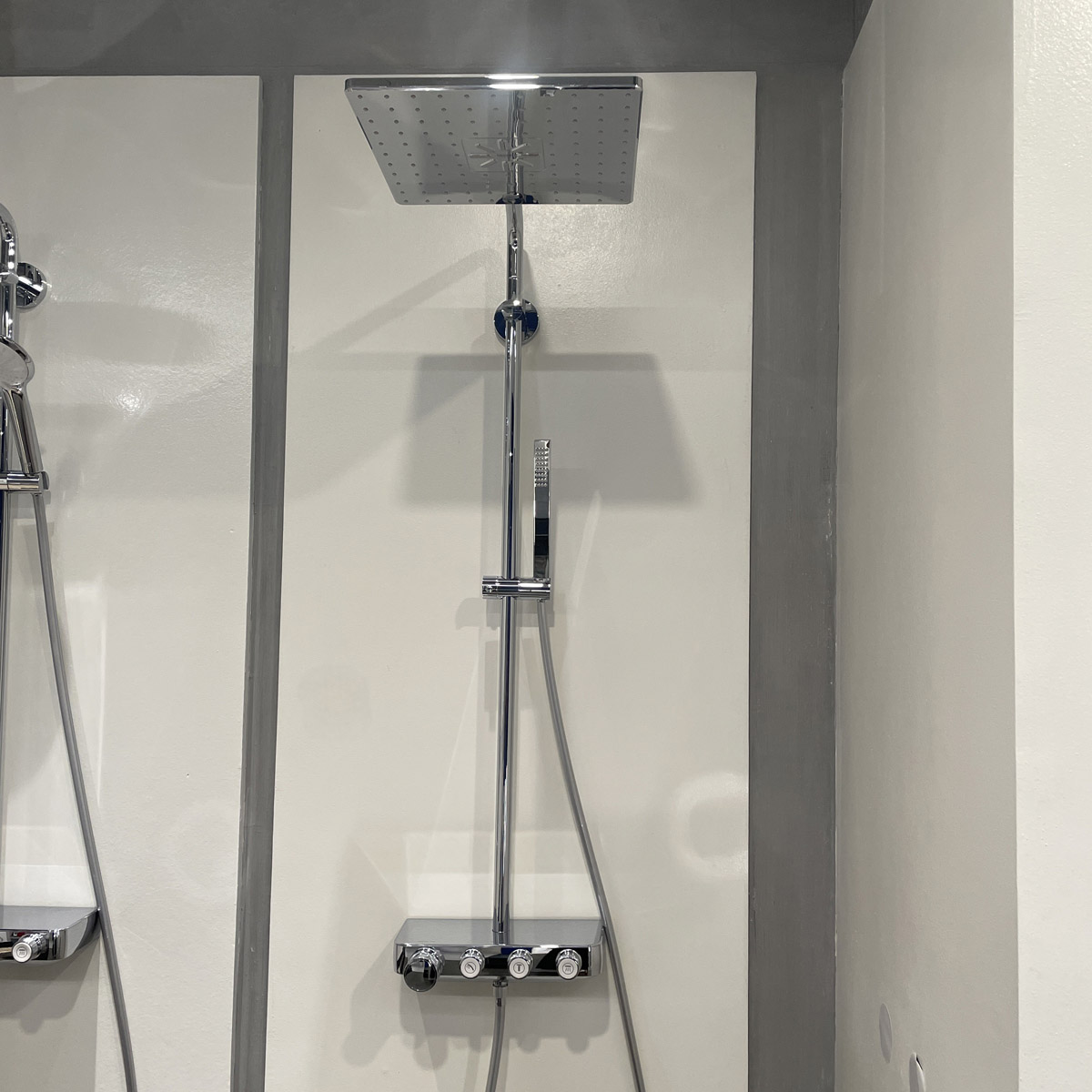 Bộ cây sen tắm ổn nhiệt SmartControl Euphoria Grohe 26508000