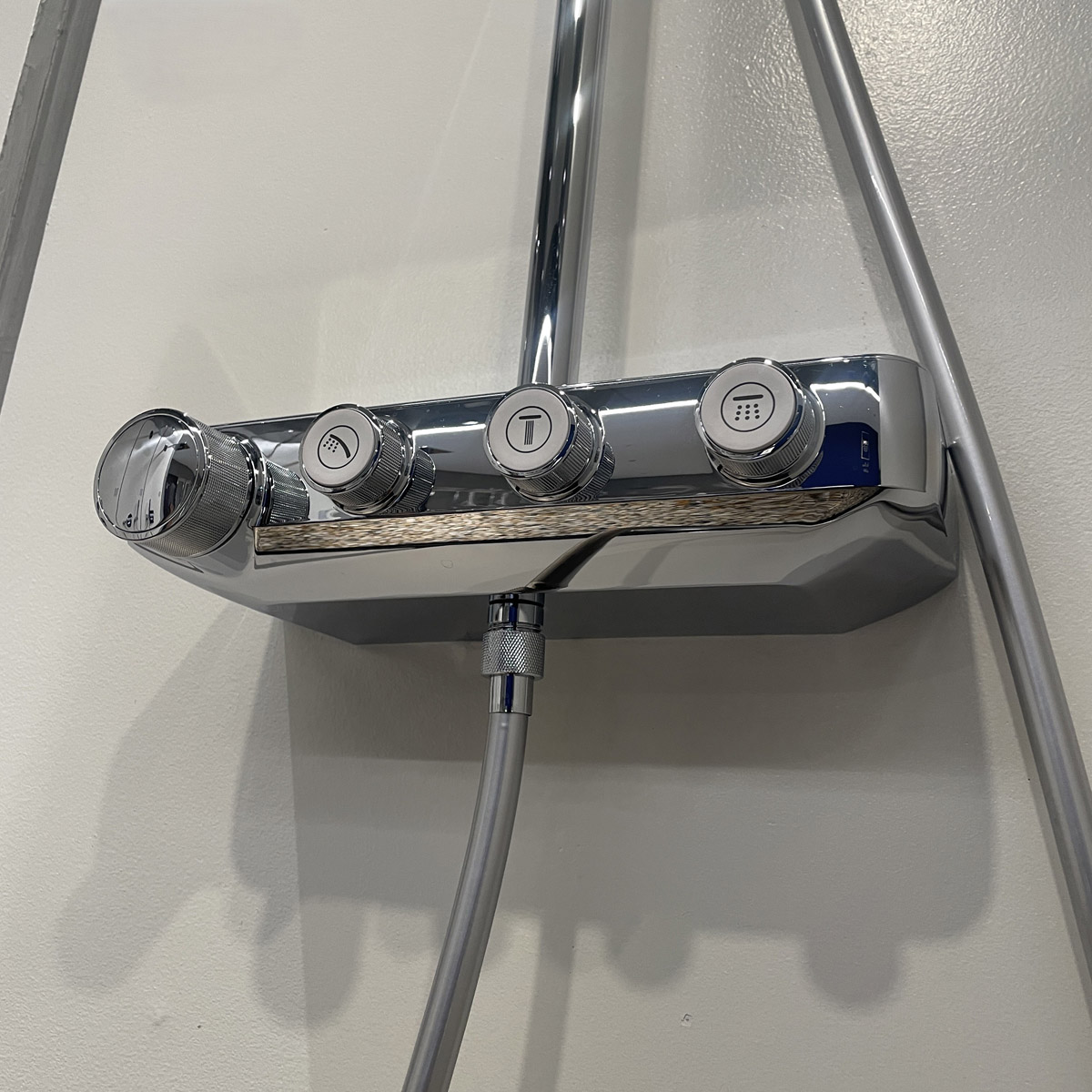 Bộ cây sen tắm ổn nhiệt SmartControl Euphoria Grohe 26508000