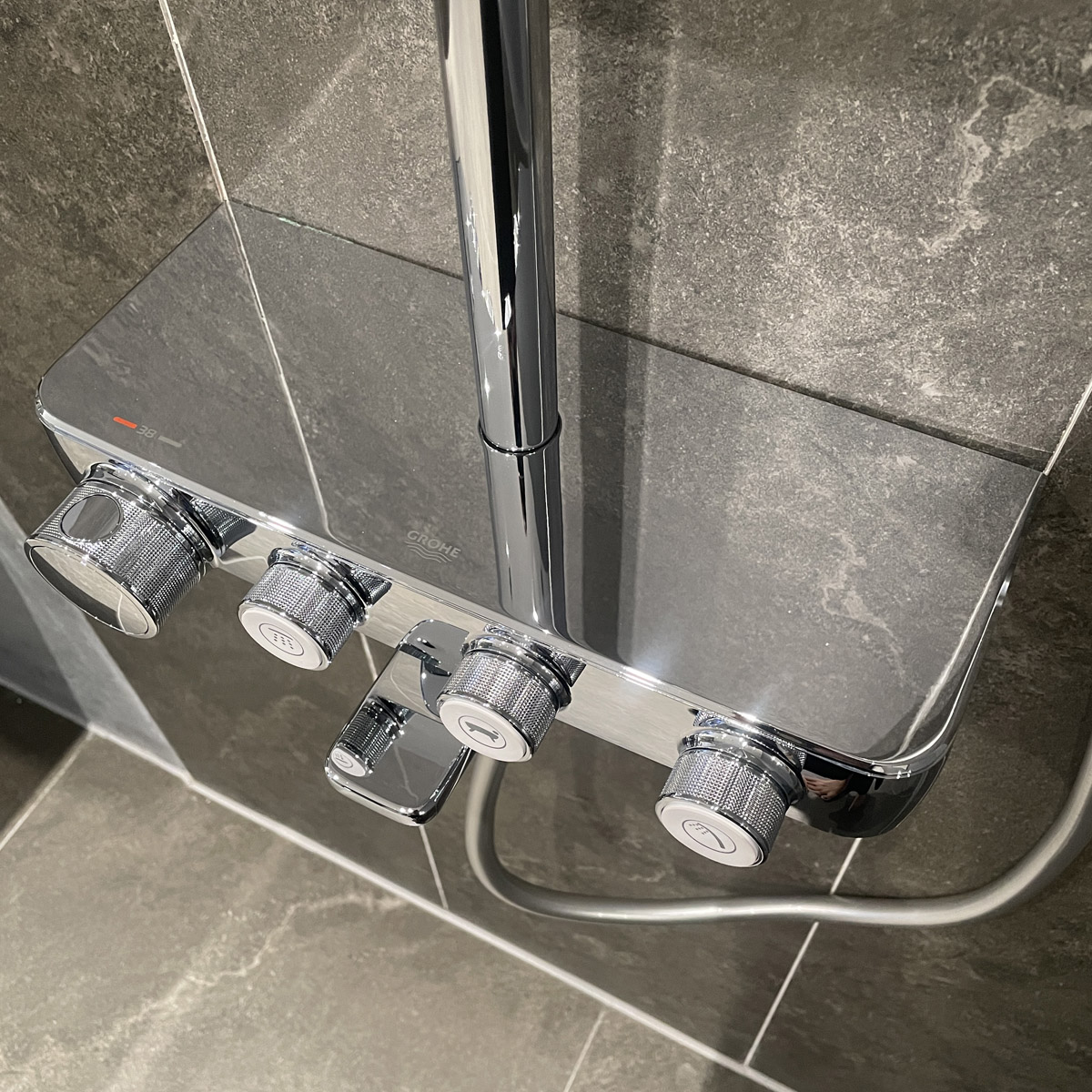 Bộ cây sen tắm ổn nhiệt SmartControl Euphoria Grohe 26510000