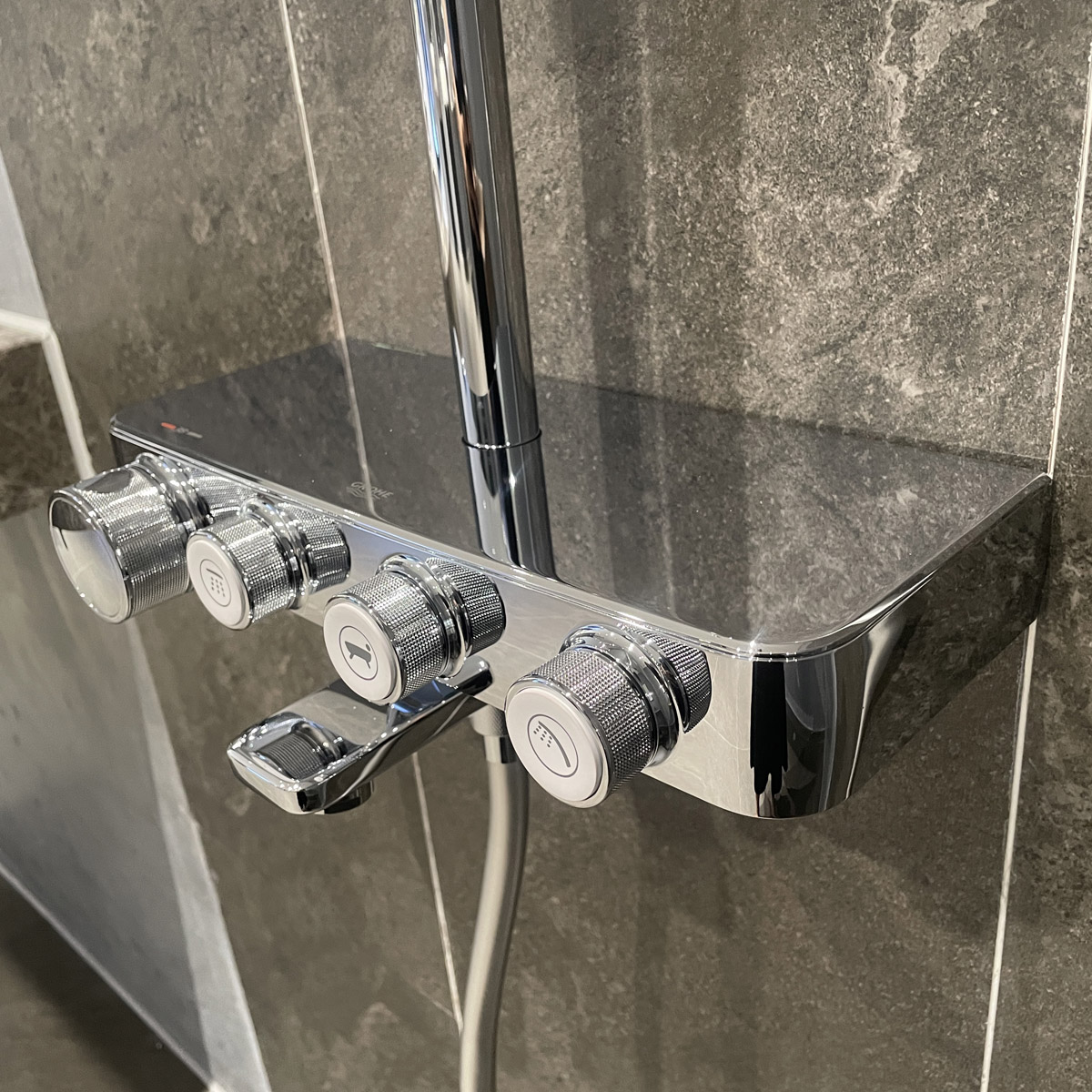 Bộ cây sen tắm ổn nhiệt SmartControl Euphoria Grohe 26510000