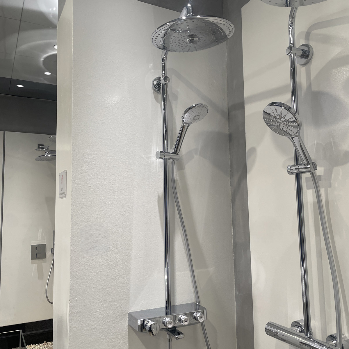 Bộ cây sen tắm ổn nhiệt Euphoria SmartControl System 260 Mono Grohe 26608000