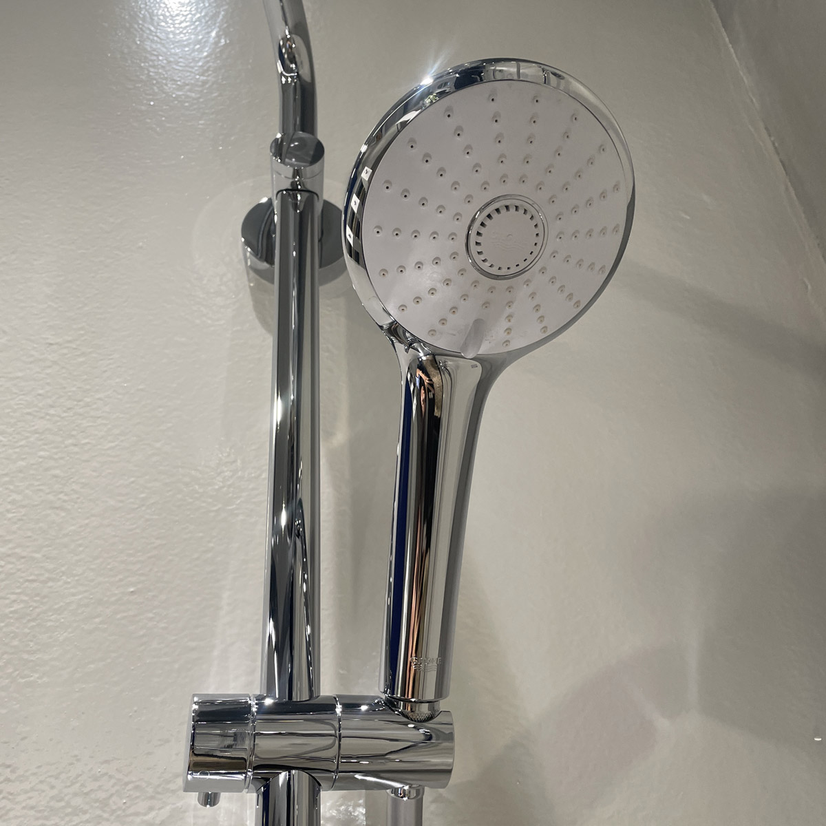 Bộ cây sen tắm ổn nhiệt Euphoria SmartControl System 260 Mono Grohe 26608000