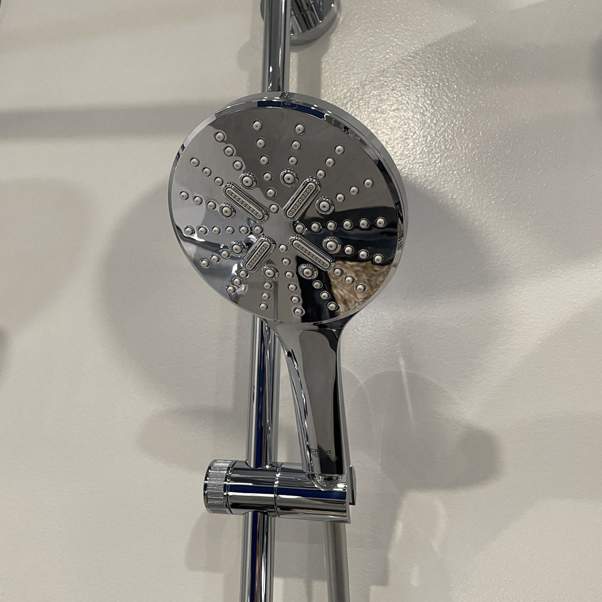 Bộ sen cây tắm đứng nhiệt độ Rainshower SmartActive 310 GROHE 26647000